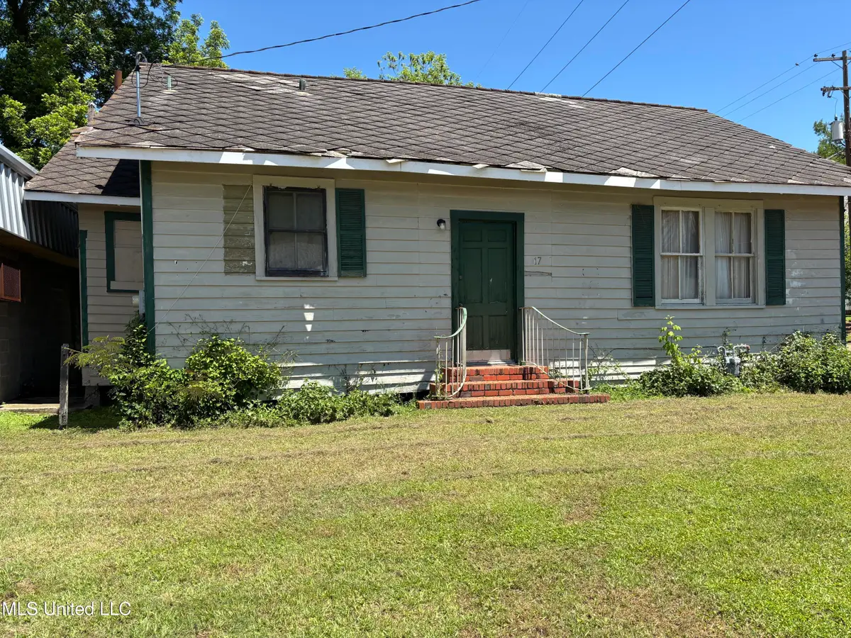 17 E Franklin Street, Natchez, MS 39120 - Image #1