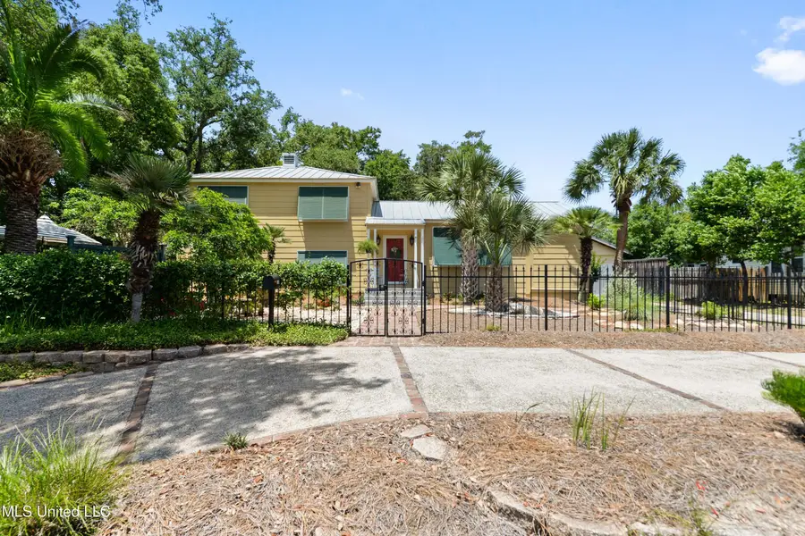 1338 Father Ryan Avenue, Biloxi, MS 39530 - Image #2