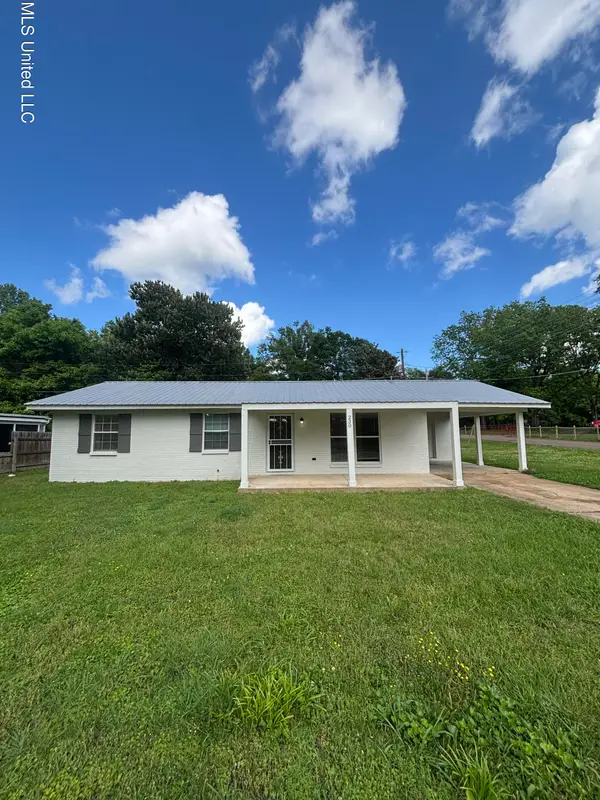 230 Greenbriar Circle, Holly Springs, MS 38635