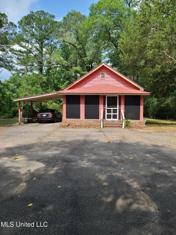 112 Lott Road, Perkinston, MS 39573