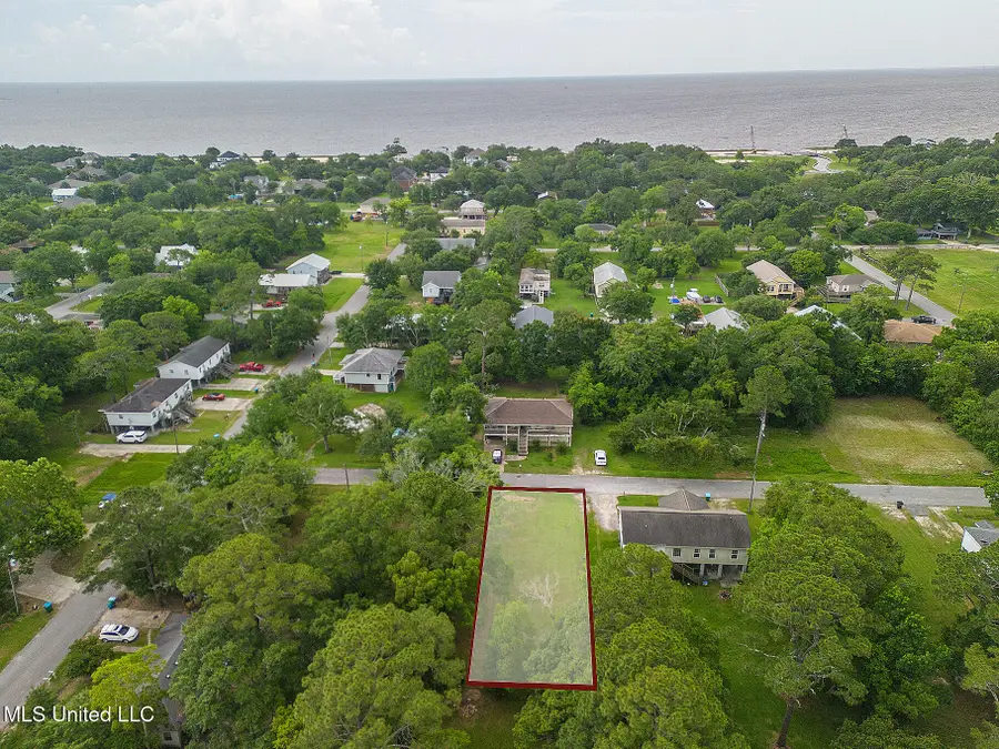 2117 Seneca Avenue, Pascagoula, MS 39567 - Image #2