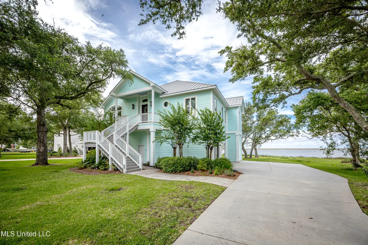 10805 Eagle Nest Road, Ocean Springs, MS 39564 - Image #1