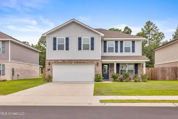 70 Saltmeadow Circle, Ocean Springs, MS 39564