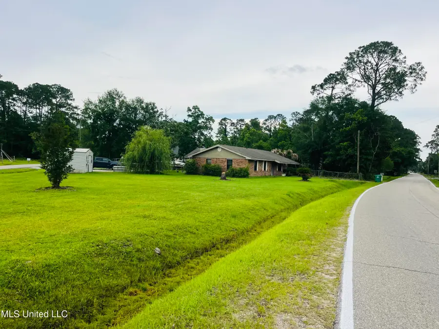 856 Saint Joseph Street, Waveland, MS 39576 - Image #2