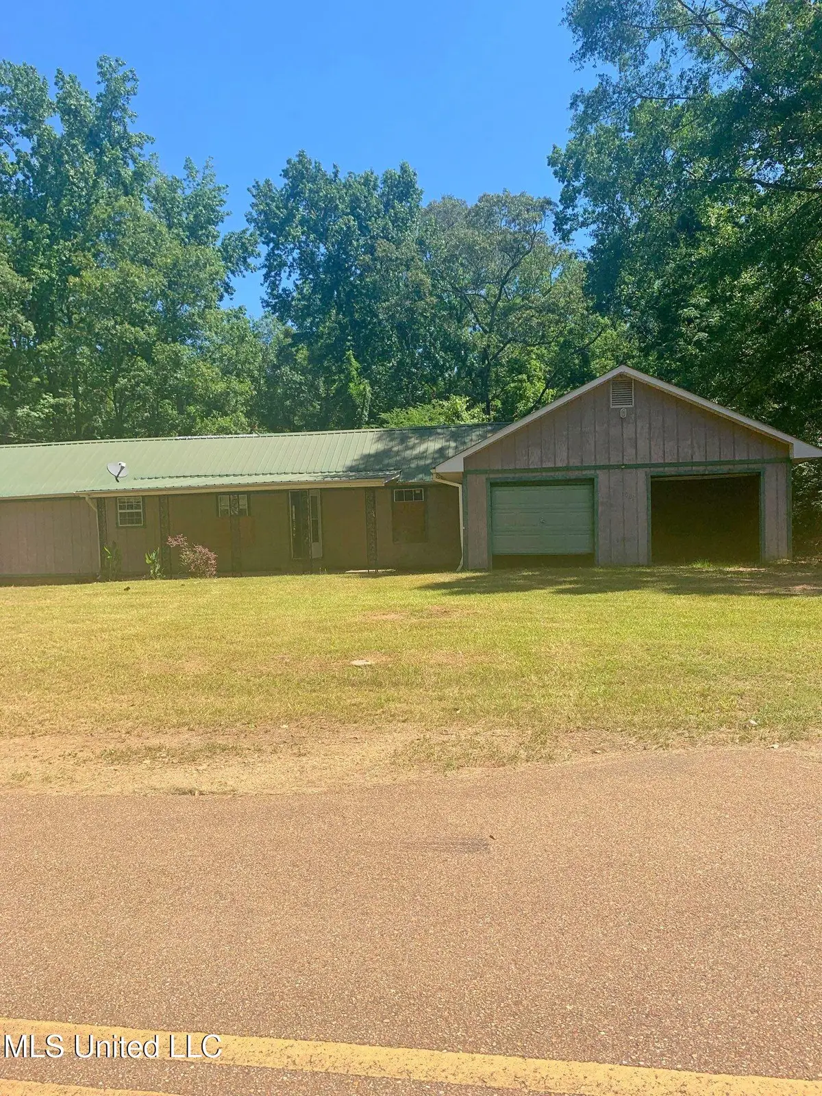 1002 Poplar Springs Road, Hazlehurst, MS 39083 - Image #1