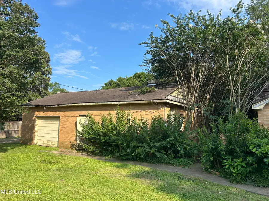 111 W Harding Avenue, Greenwood, MS 38930 - Image #3