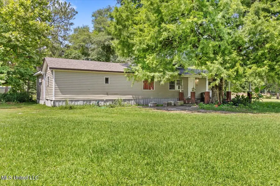 18295 Robin Oaks Drive, Gulfport, MS 39503 - Image #3