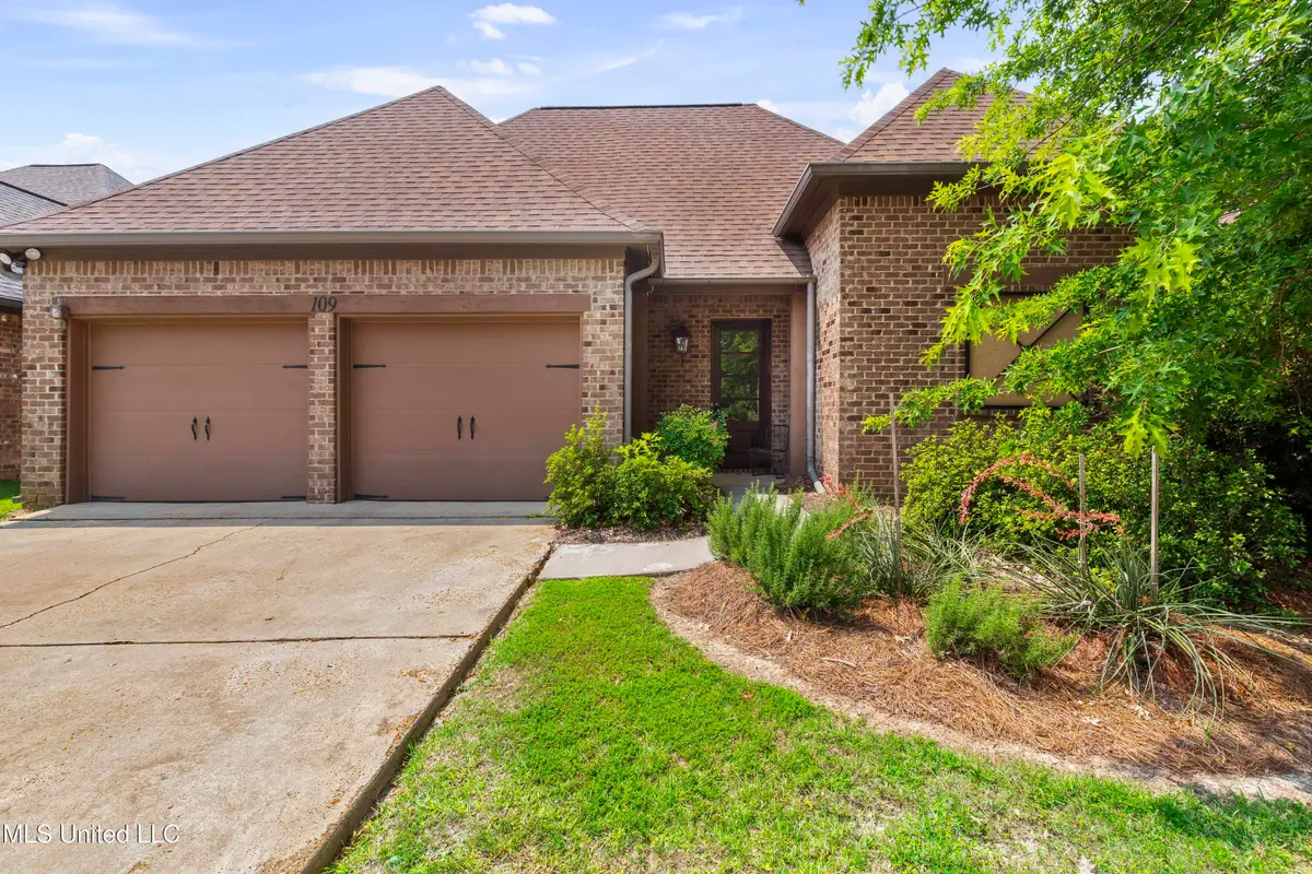 109 Hampton Chase, Madison, MS 39110 - Image #1