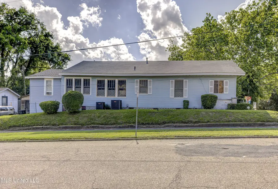 1222 Grove St Street, Vicksburg, MS 39183 - Image #2