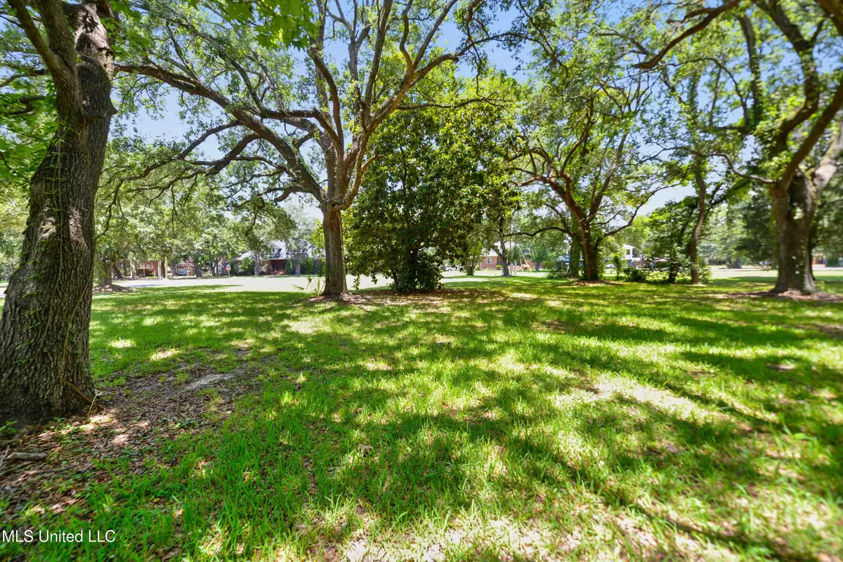 708 Wiggins Circle, Pascagoula, MS 39581 - Image #1