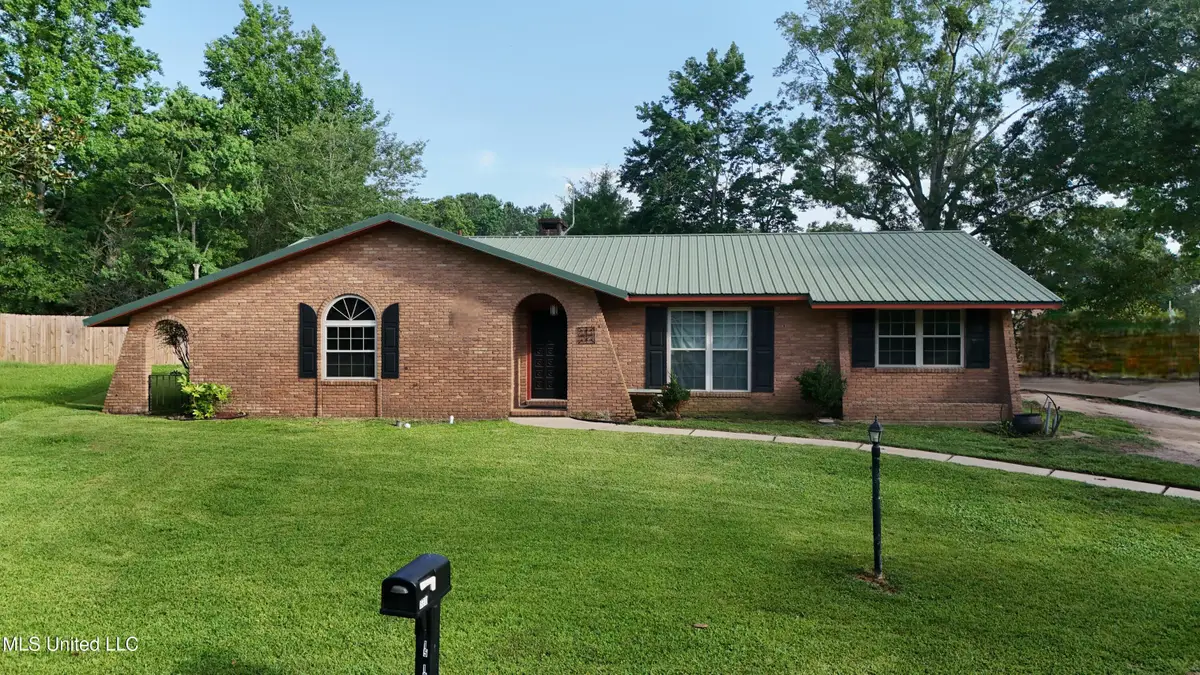 15313 Baywood Circle, Gulfport, MS 39503 - Image #1