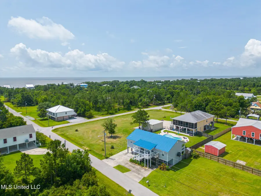 205 Pine Ridge Drive, Waveland, MS 39576 - Image #2