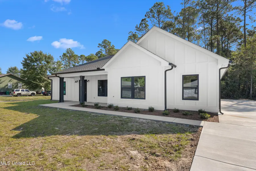 832 Combel Street, Waveland, MS 39576 - Image #3