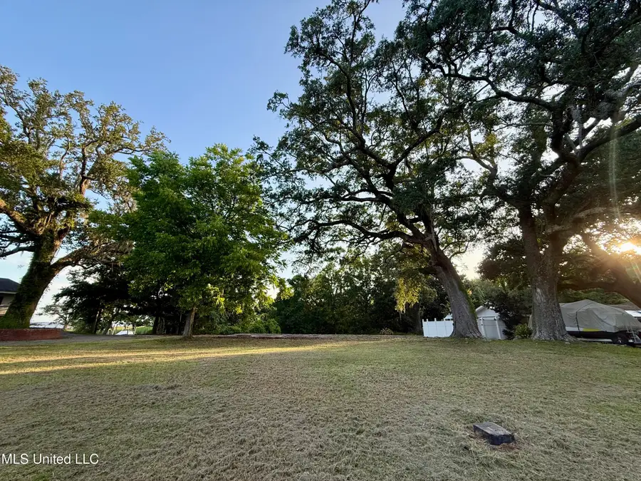 2101 Sandalwood Place, Gautier, MS 39553 - Image #3