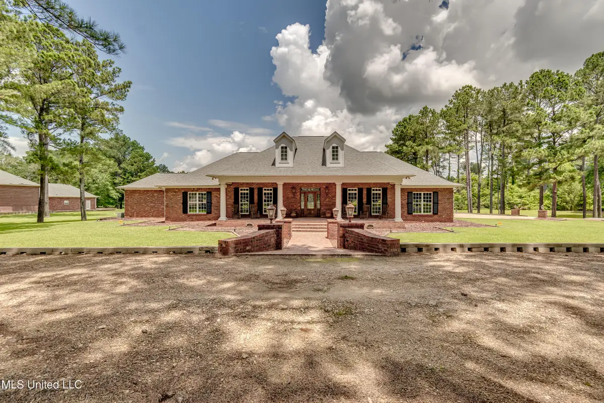 123 Lakeshire Cove, Canton, MS 39046 - Image #1