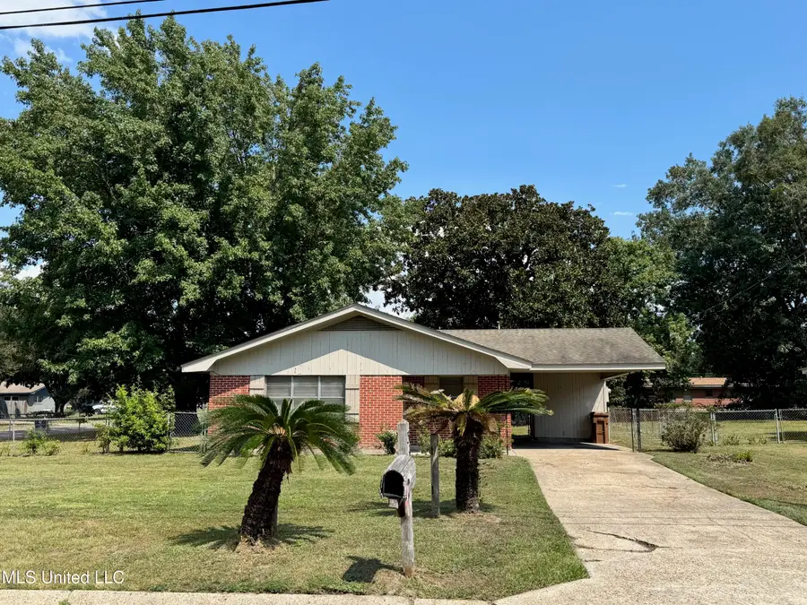 360 Spratley Avenue, Biloxi, MS 39531 - Image #2