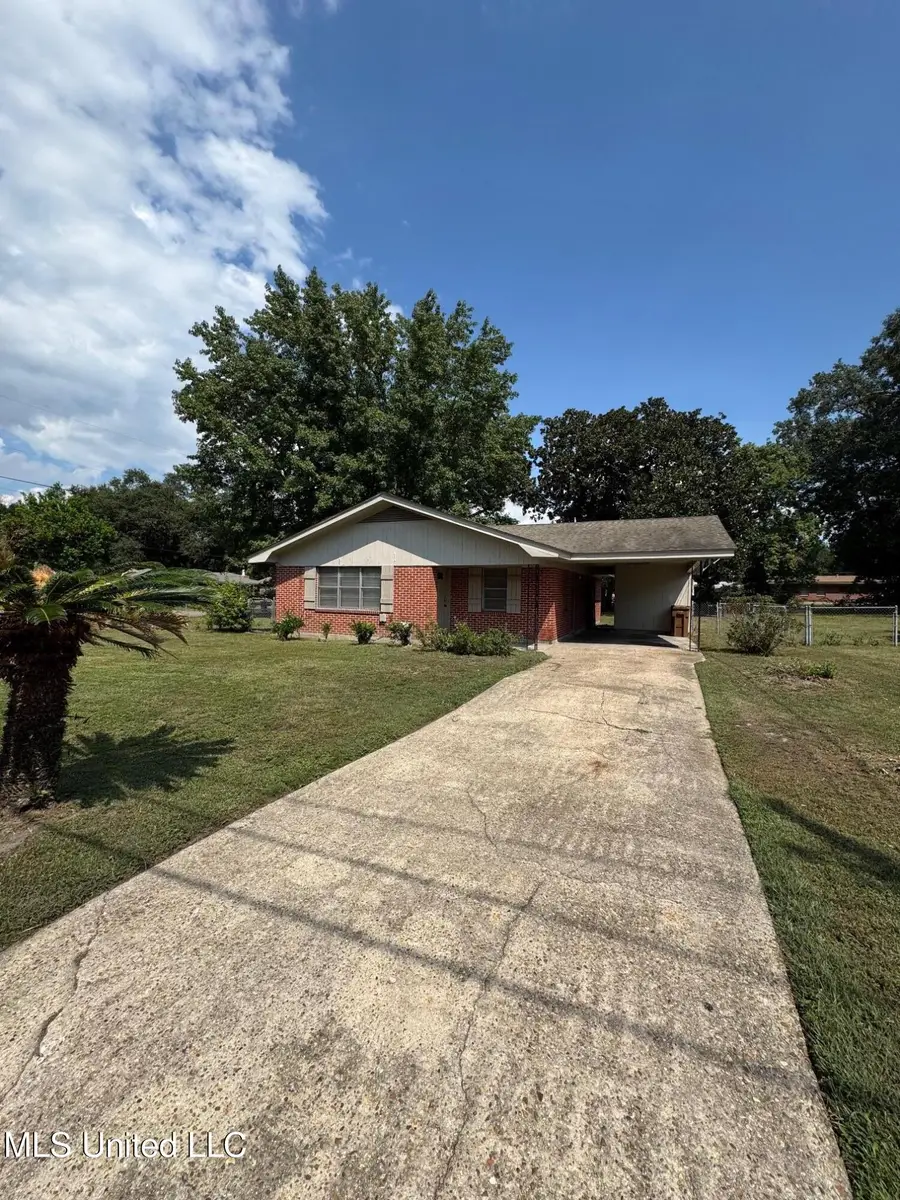 360 Spratley Avenue, Biloxi, MS 39531 - Image #3
