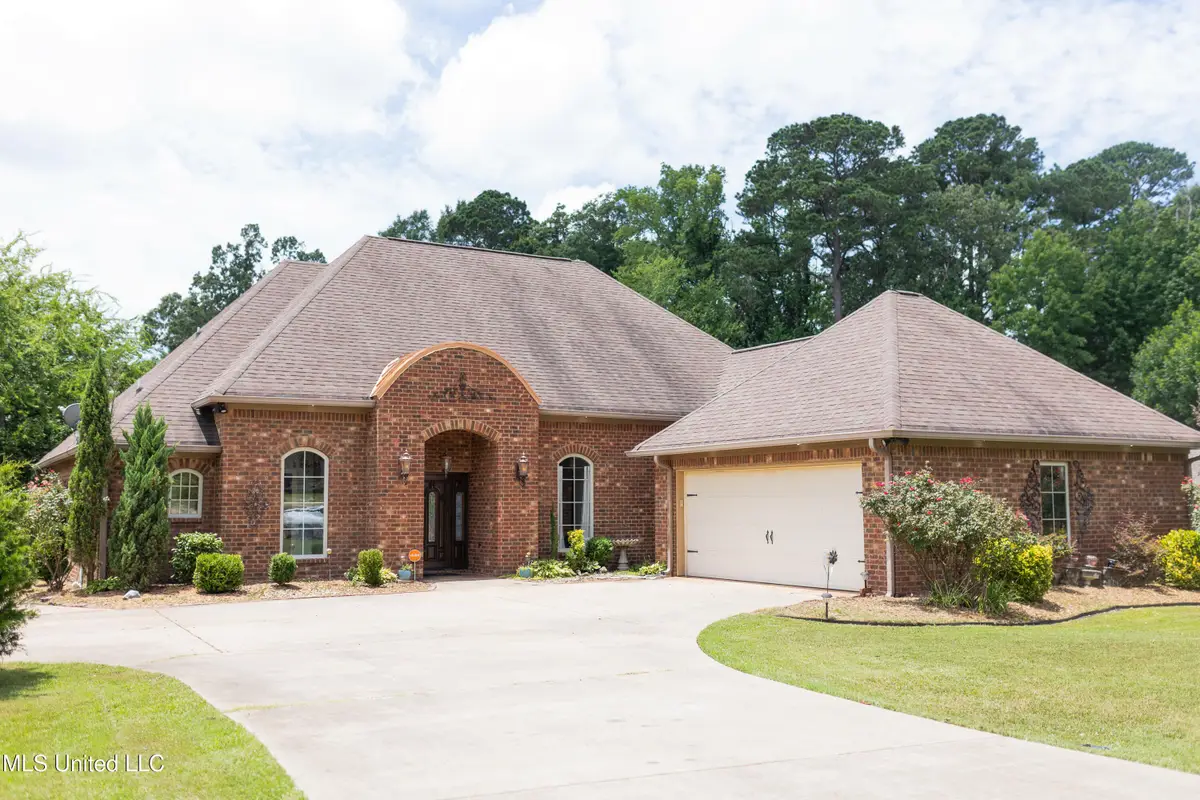 103 Bainbridge Bend, Canton, MS 39046 - Image #1