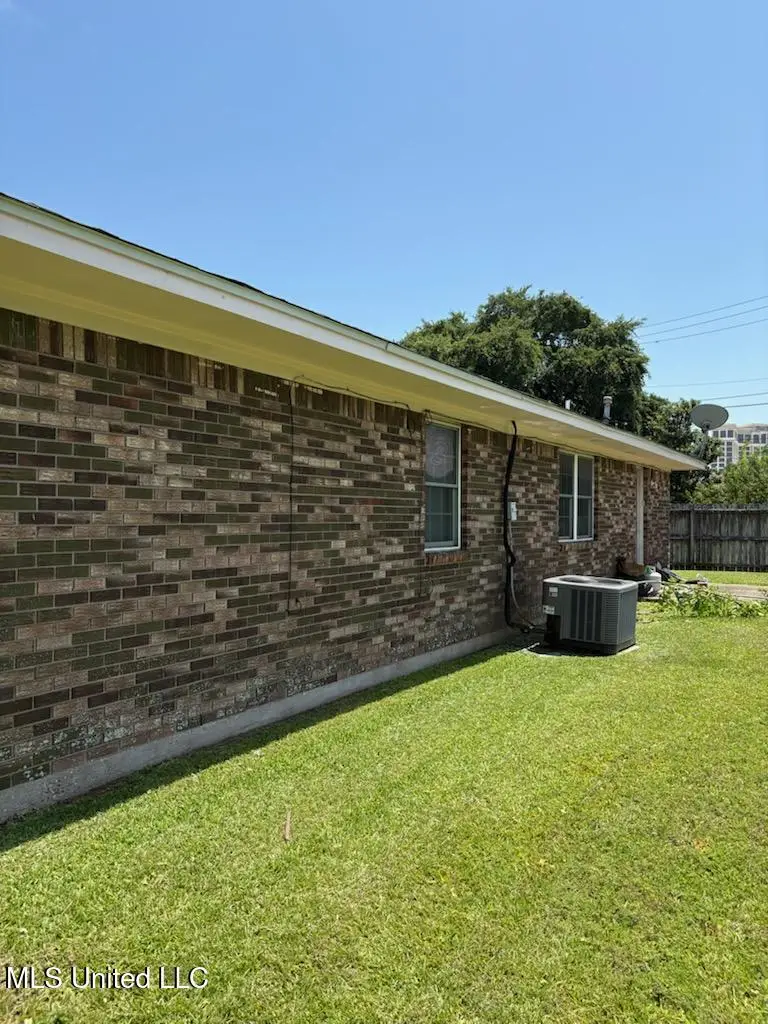 679 Chambers Cove, Biloxi, MS 39530 - Image #3