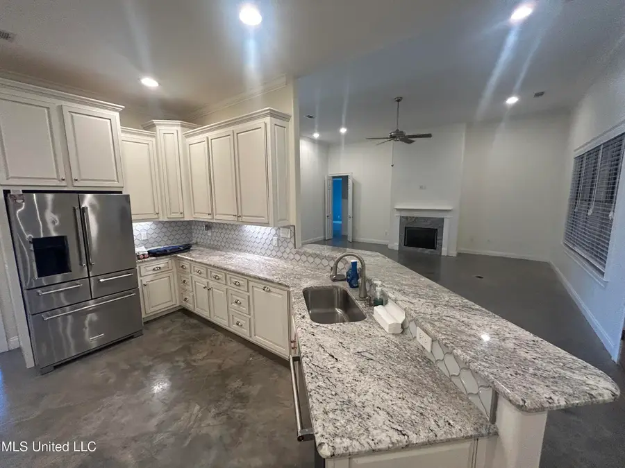 1306 Robert E Lee Drive, Greenwood, MS 38930 - Image #2