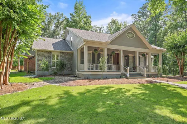 2 White Oak Place, Clinton, MS 39056
