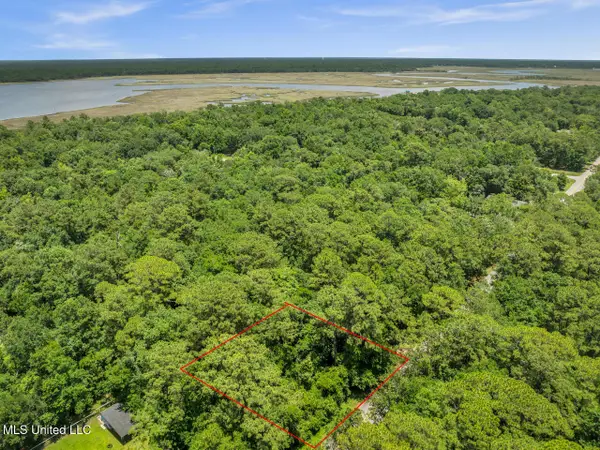 0 Center Drive, Ocean Springs, MS 39564