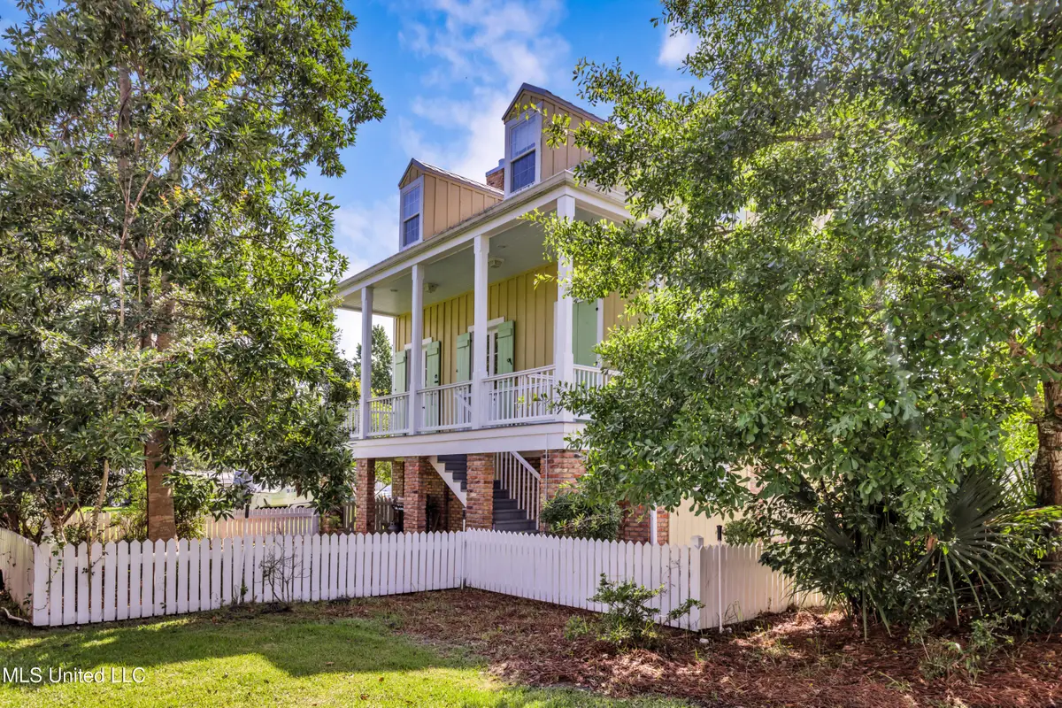 11 Devils Elbow, Diamondhead, MS 39525 - Image #1