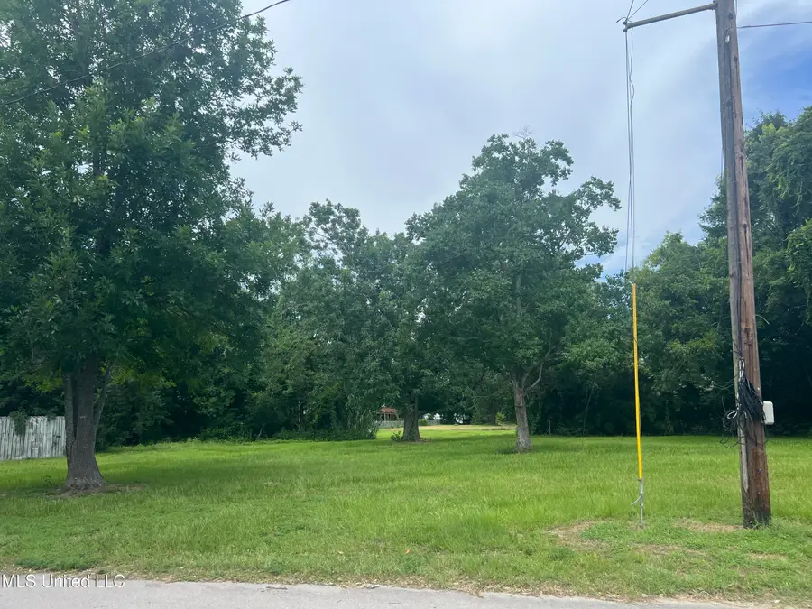 308 Dunbar Street, Biloxi, MS 39530 - Image #2