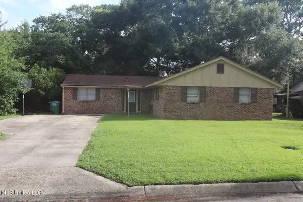 2807 Pinewood Avenue, Pascagoula, MS 39567