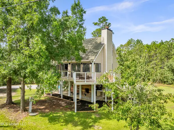10067 Bancroft Street, Bay Saint Louis, MS 39520