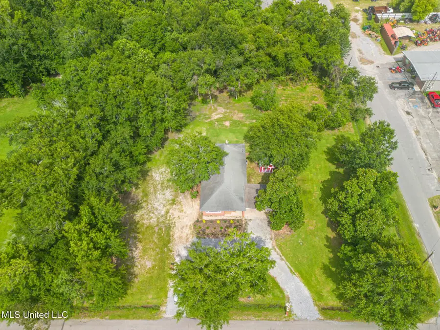 410 N Seal Avenue, Long Beach, MS 39560 - Image #3