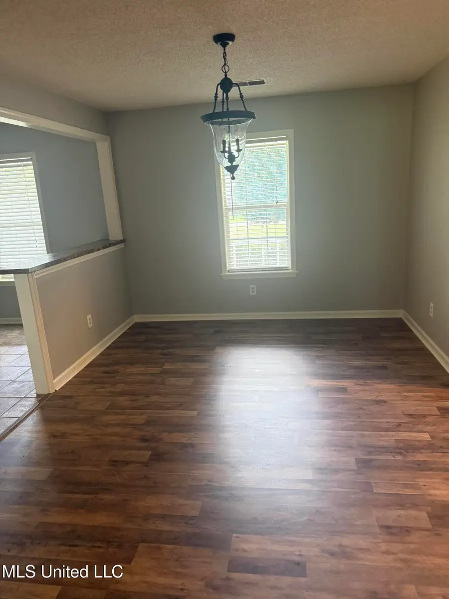 106 Oakwood Drive, Senatobia, MS 38668 - Image #3