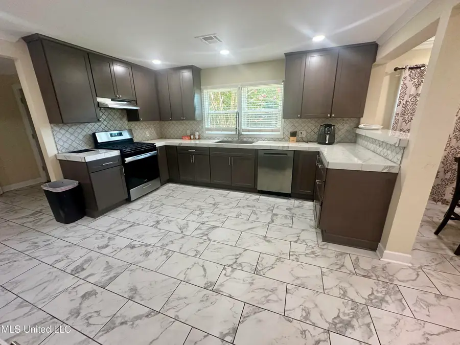 609 S Fifth Avenue, Cleveland, MS 38732 - Image #3