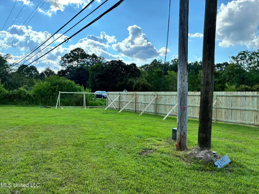 5900 Southwark Drive, Ocean Springs, MS 39564 - #3