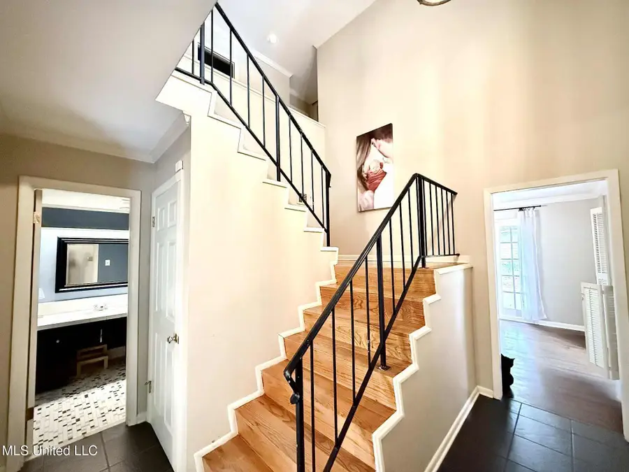 887 Briarwood Drive, Jackson, MS 39211 - Image #2