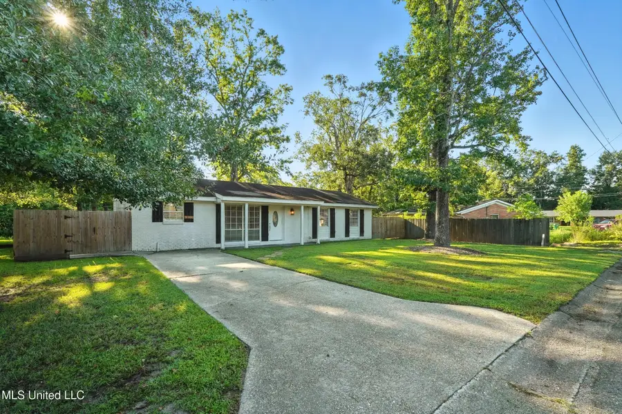 307 S Steele Avenue, Picayune, MS 39466 - Image #2