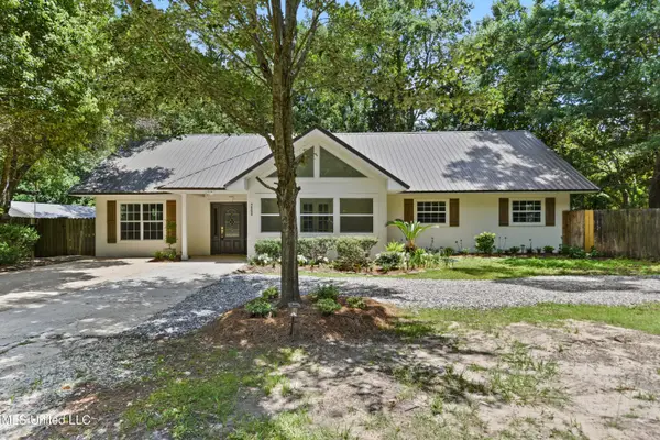 5808 Ridge Road, Ocean Springs, MS 39564