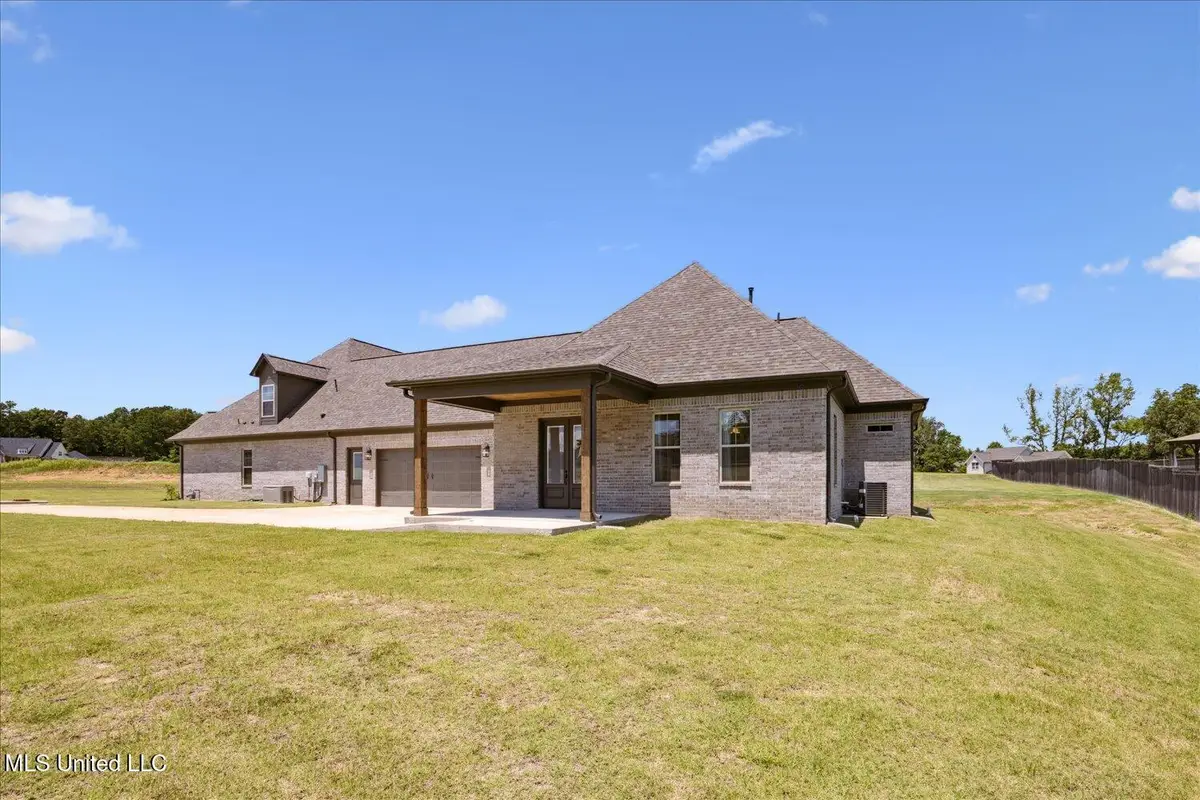 3210 S Cypress Lake Drive, Olive Branch, MS 38654 - Image #1