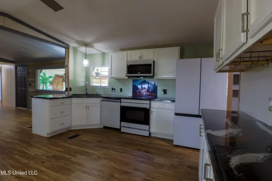 144 Harlan Davis Road, Lumberton, MS 39455 - Image #2