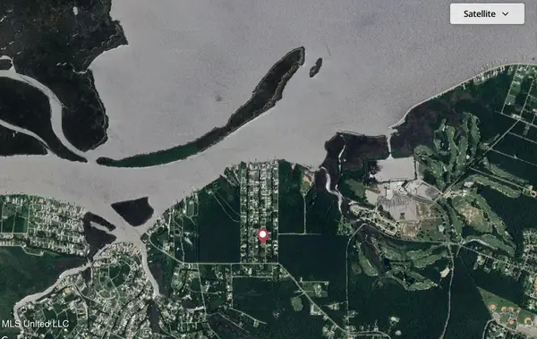 30 Fiber Street, Bay Saint Louis, MS 39520