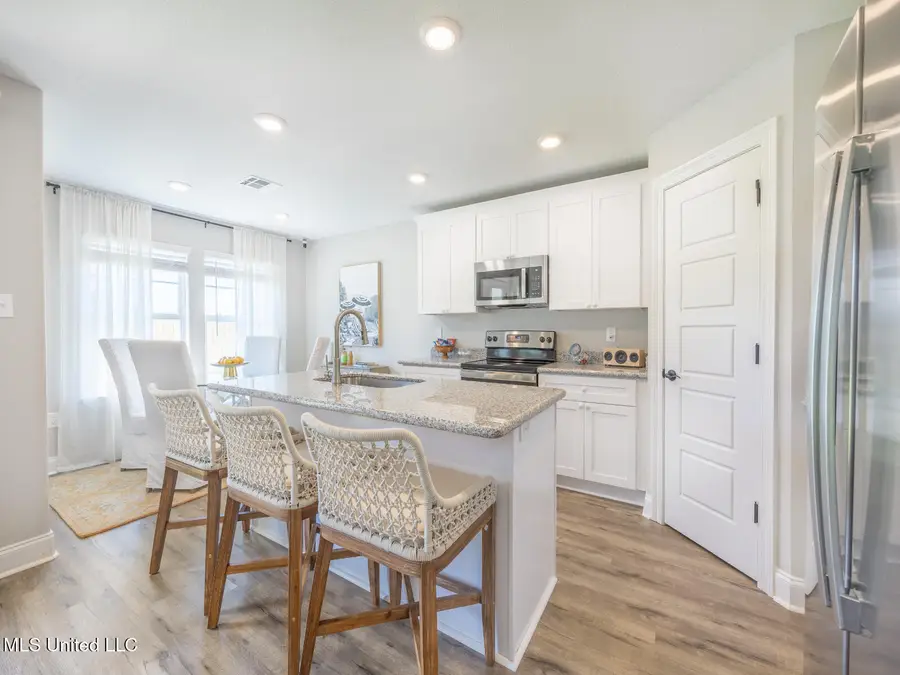 9658 West Oaklawn Road, Biloxi, MS 39532 - #2