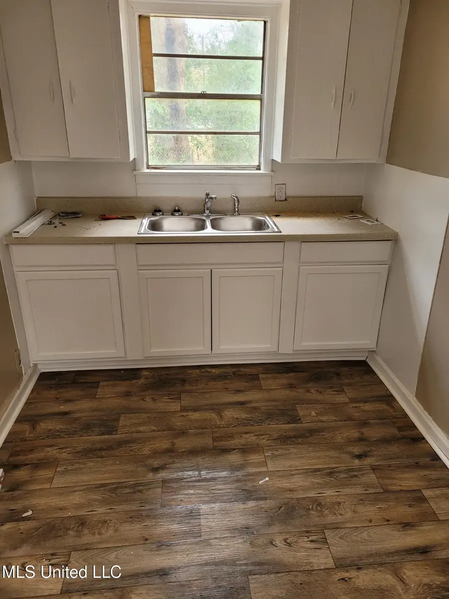 202 Fisher Street, Batesville, MS 38606 - Image #3