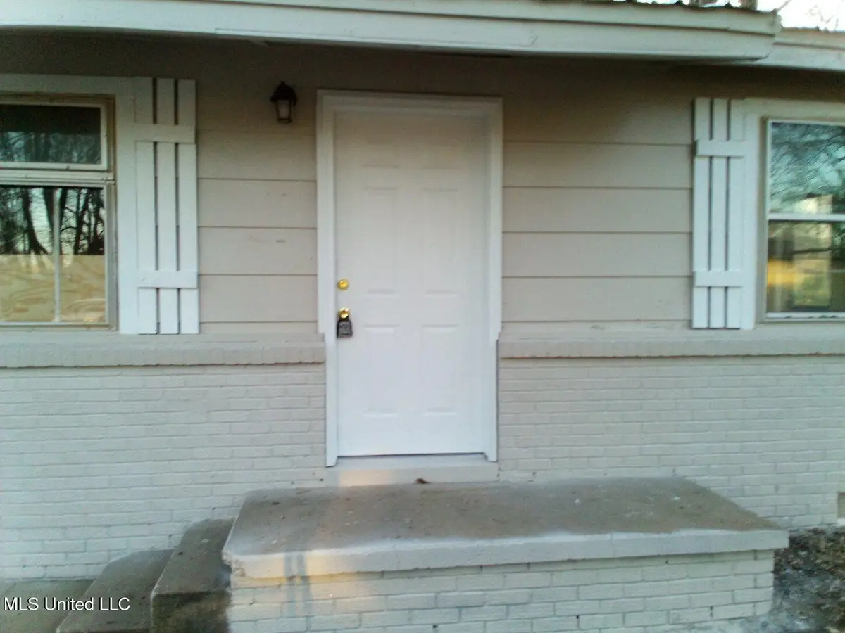 203 Fisher Street, Batesville, MS 38606 - Image #1