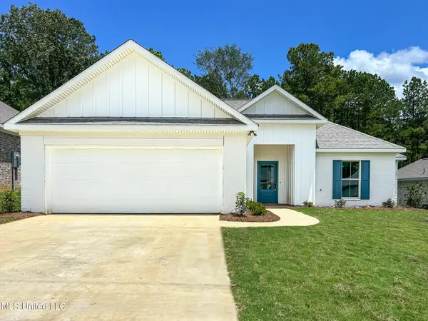 957 Riverside Lane, Pearl, MS 39208