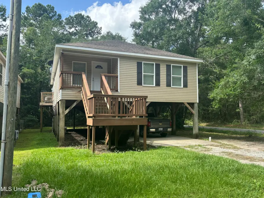 6275 W Itawamba Street, Bay Saint Louis, MS 39520 - #2