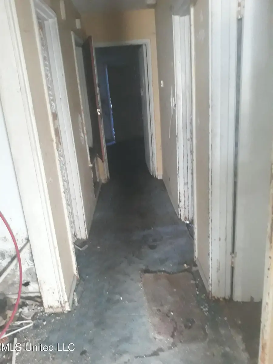 1676 Smallwood Street, Jackson, MS 39212 - Image #2