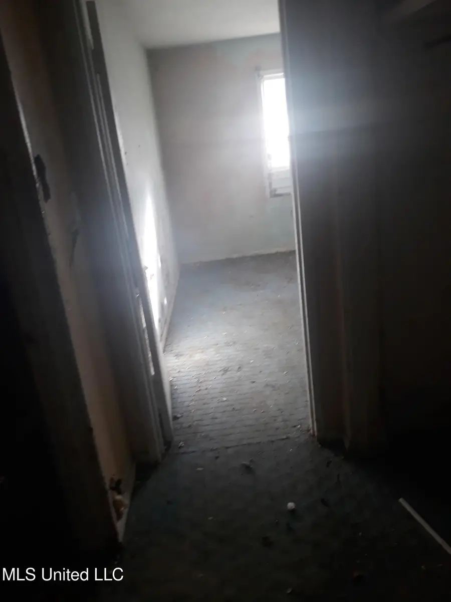 1676 Smallwood Street, Jackson, MS 39212 - Image #3