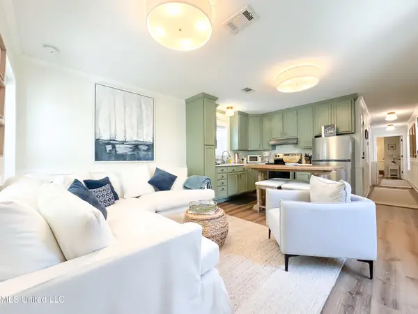 215 E Second Street, Pass Christian, MS 39571