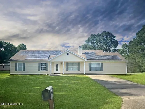 2 Hundley Road, Carriere, MS 39426