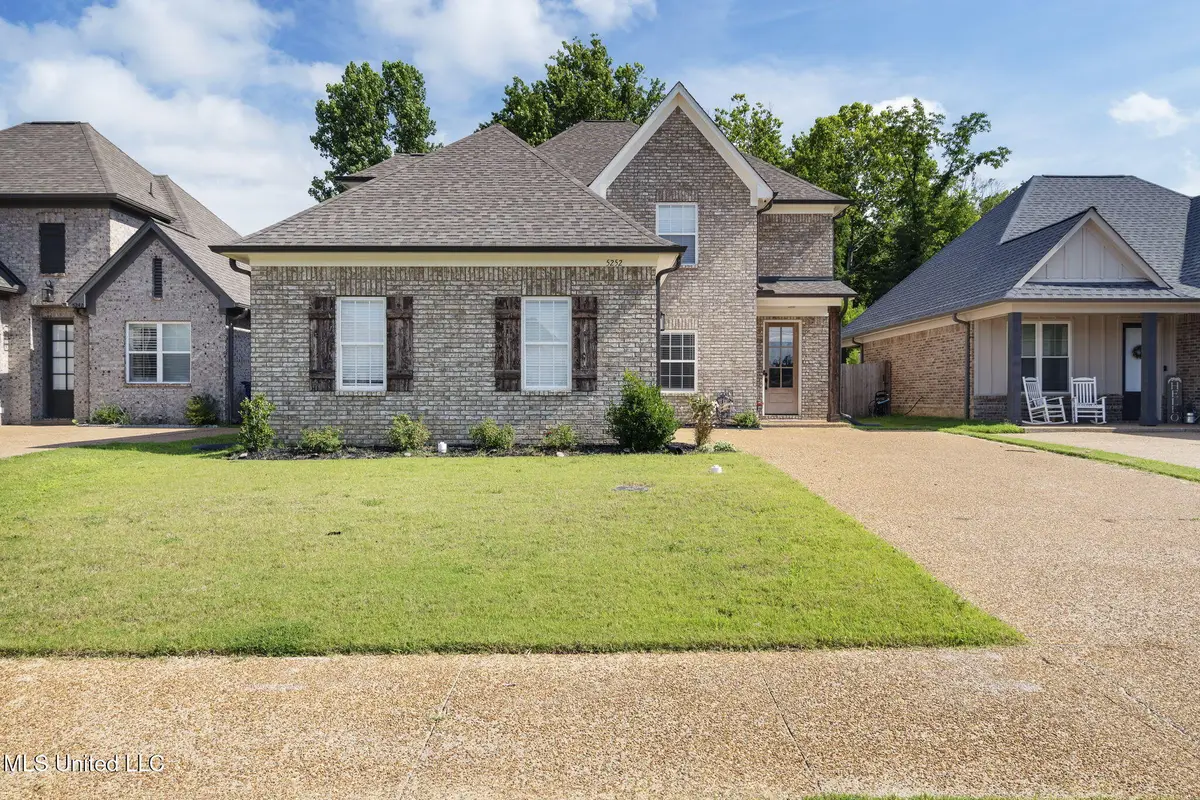 5252 Watson View Drive, Nesbit, MS 38651 - Image #1